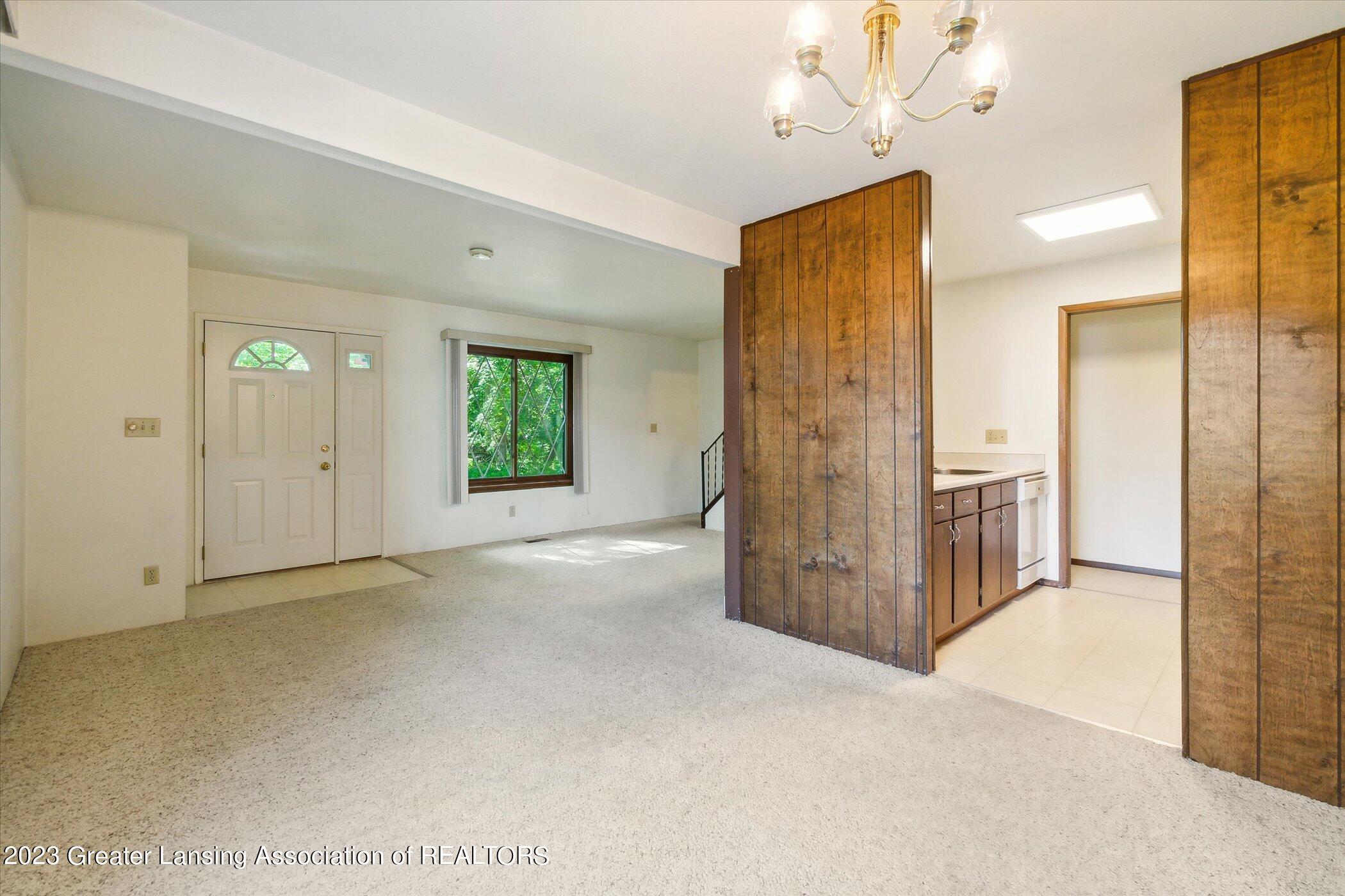 3940 Hunters Ridge Drive, Unit 3 Lansing, MI 48911 - Photo 10 of 35 10-3940-Hunters-Ridge-Dr-Unit-3-Lansing-