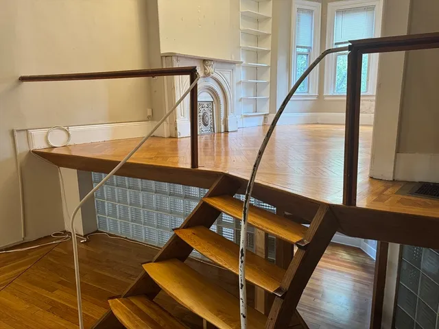 $969,000 | 11 Savin Hill Avenue, Boston, MA 02125