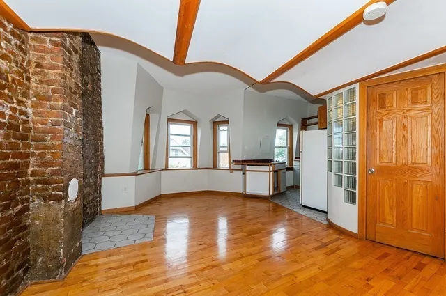 $969,000 | 11 Savin Hill Avenue, Boston, MA 02125