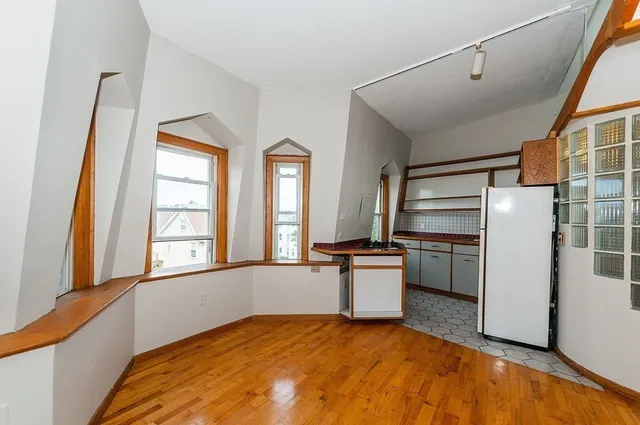 $969,000 | 11 Savin Hill Avenue, Boston, MA 02125