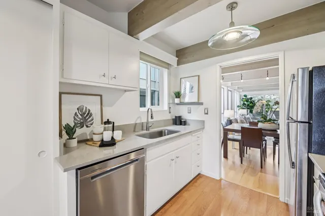 $725,000 | 290 VÃa Casitas, Unit 206, Greenbrae, CA 94904