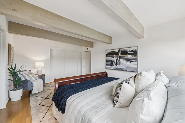 $725,000 | 290 VÃa Casitas, Unit 206, Greenbrae, CA 94904