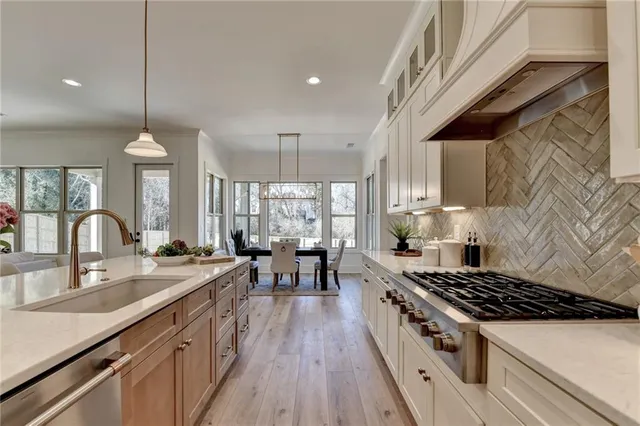 $1,000,000 | 1215 Park Hill Drive, Gainesville, GA 30501