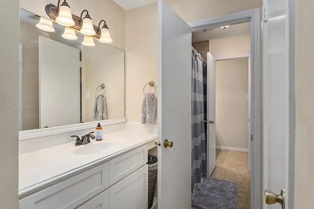 2053 Countryside Village Boulevard, Unit B Humble, TX 77338 - Photo 18 of 20