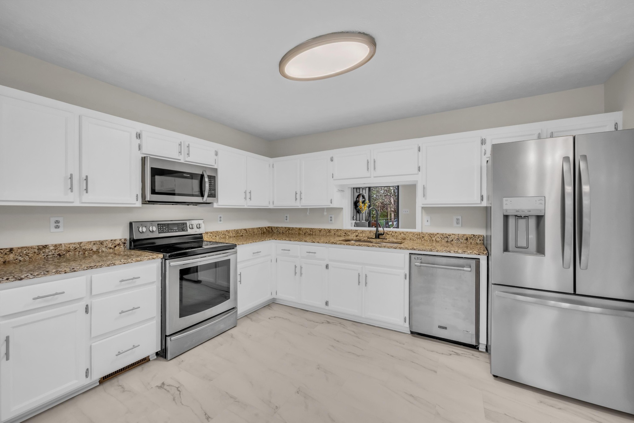 218 Quail Court Dickson, TN 37055 - Photo 5 of 22