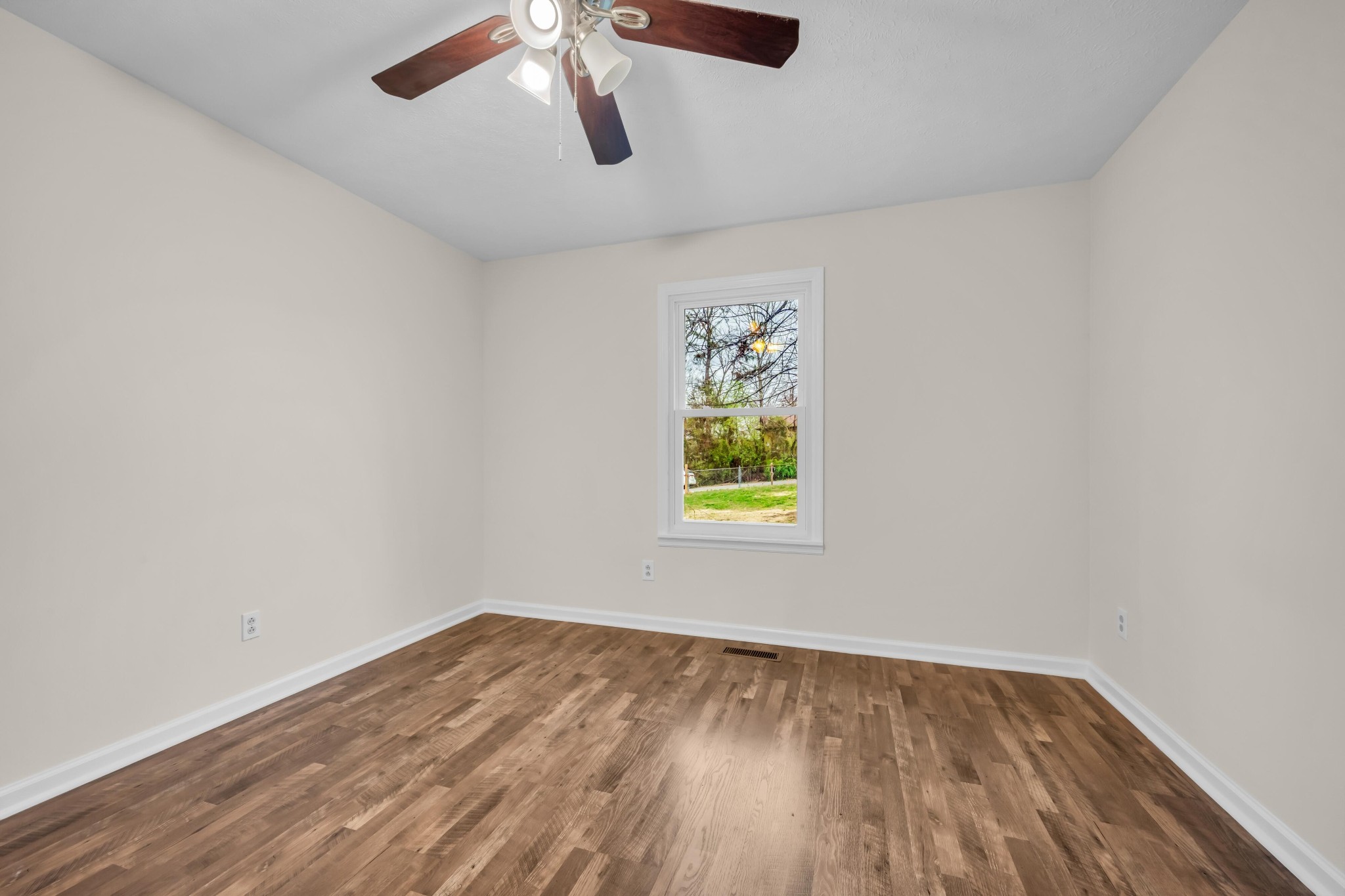 218 Quail Court Dickson, TN 37055 - Photo 7 of 22