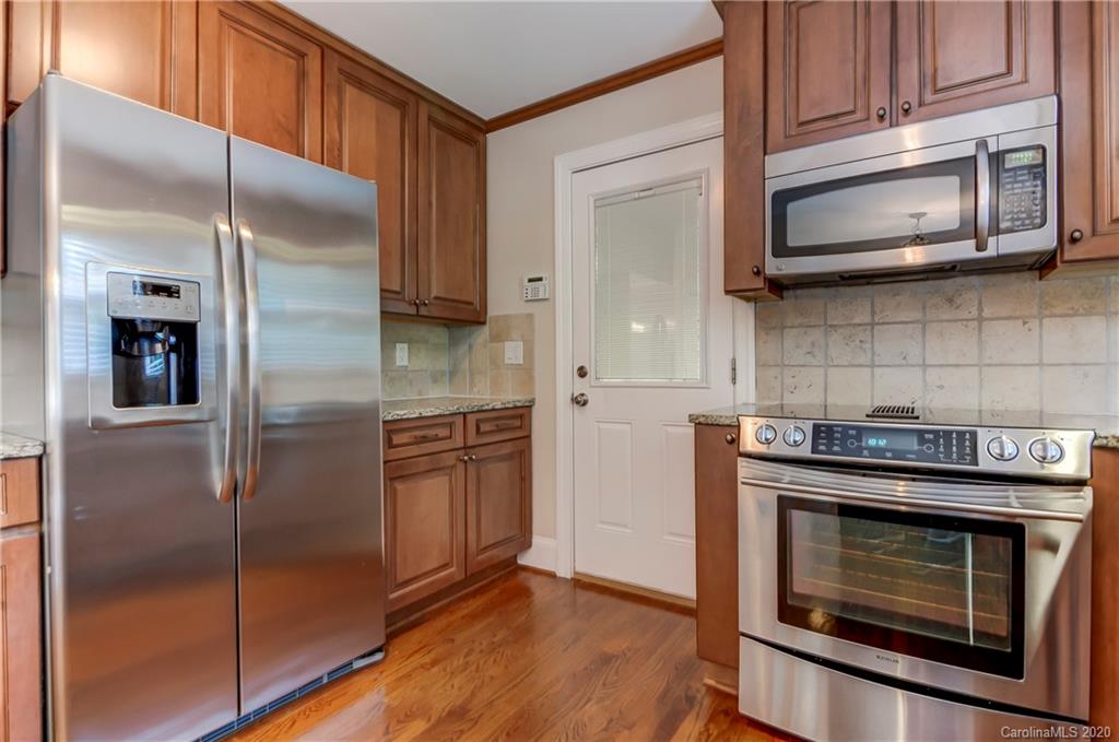 8525 Fairview Road Charlotte, NC 28226 - Photo 3 of 40