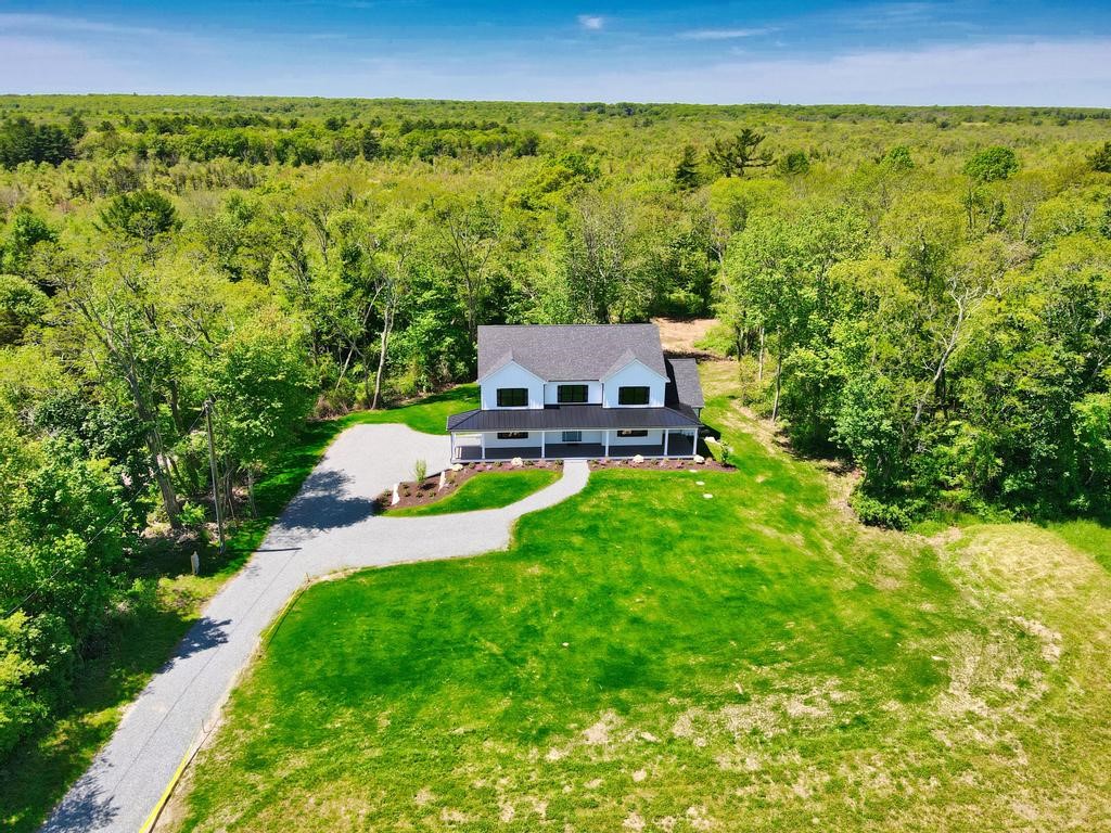 1289 Crandall Road Tiverton, RI 02878 - Photo 6 of 48 Gallery Image 6