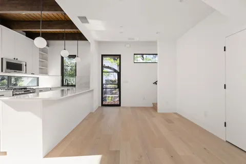 $750,000 | 1603 Chelsea Lane, Unit 2, Austin, TX 78704