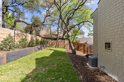 $795,000 | 1603 Chelsea Lane, Unit 2, Austin, TX 78704