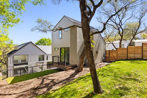 $795,000 | 1603 Chelsea Lane, Unit 2, Austin, TX 78704