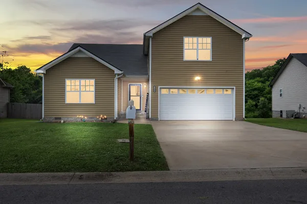 $1,800 | 1508 Reasons Drive, Clarksville, TN 37042