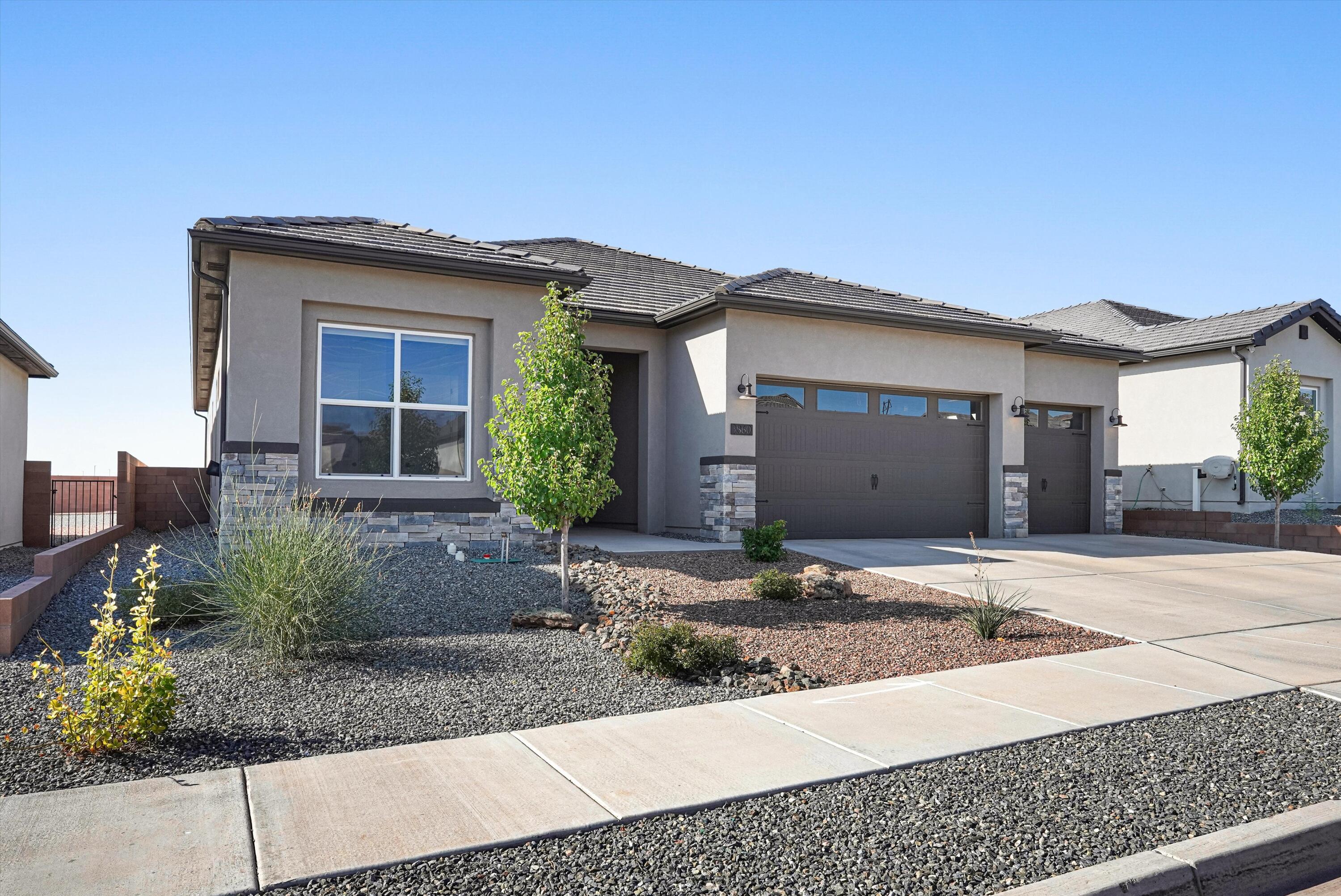 3860 Kodiak Road Northeast Rio Rancho, NM 87144 - Photo 4 of 39 Gallery Image 4