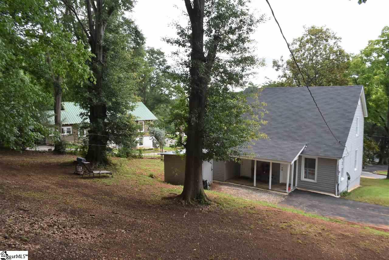 2356 Racing Road Greer, SC 29651 - Photo 3 of 24 Gallery Image 3