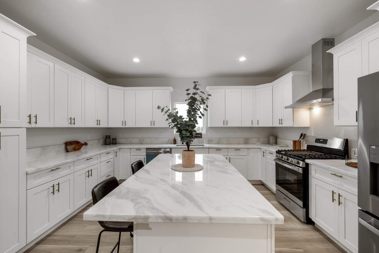 1513 Rowena Way Sacramento, CA 95864 - Photo 2 of 32