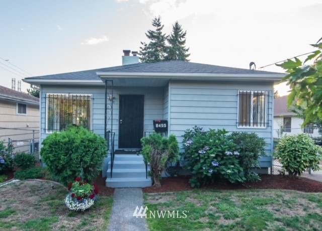 8455 Renton Avenue South Seattle, WA 98118 - Photo 1 of 15 Gallery Image 1