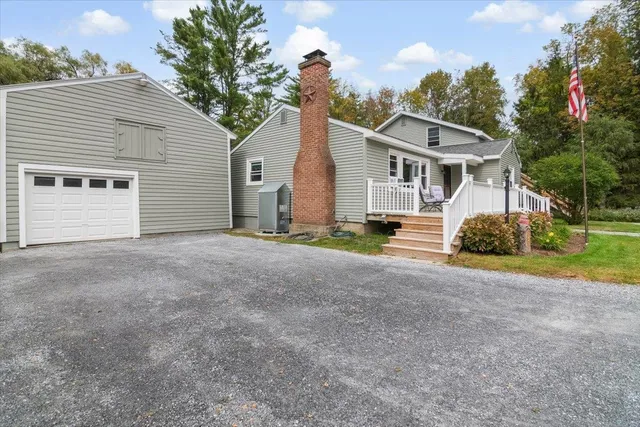 $465,000 | 1555 East Arlington Road, Arlington, VT 05250