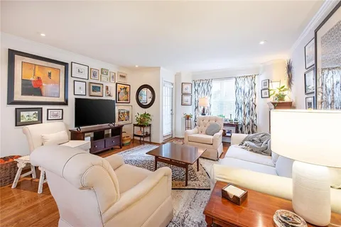 $185,000 | 3076 Chastain Park Court Northeast, Atlanta, GA 30342