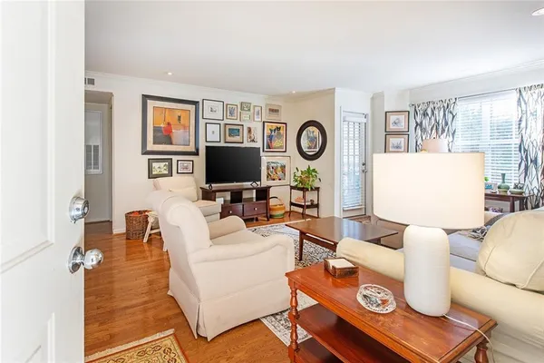 $185,000 | 3076 Chastain Park Court Northeast, Atlanta, GA 30342