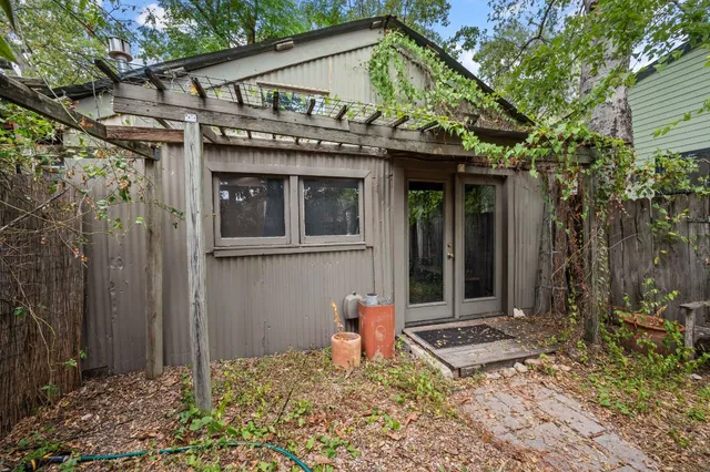 $425,000 | 820 Stark Street, Austin, TX 78756