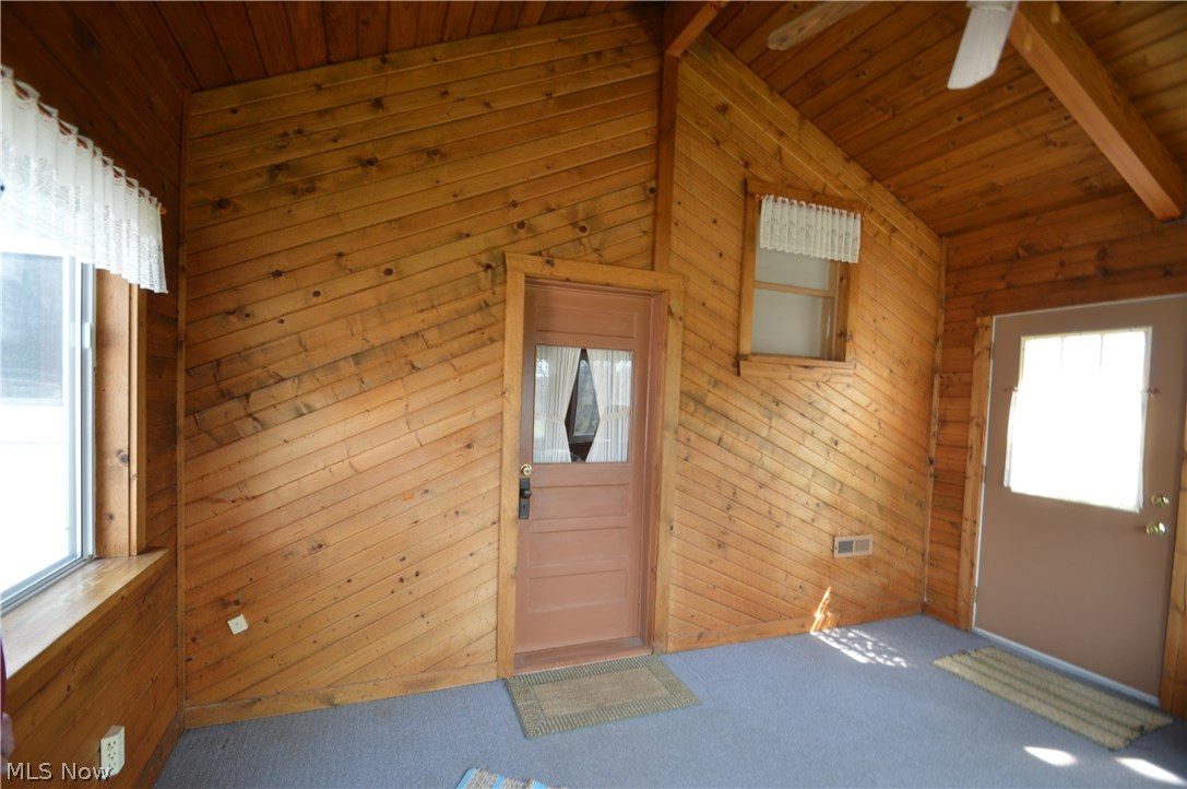 1938 Stillwagon Road Southeast Warren, OH 44484 - Photo 21 of 27 Gallery Image 21