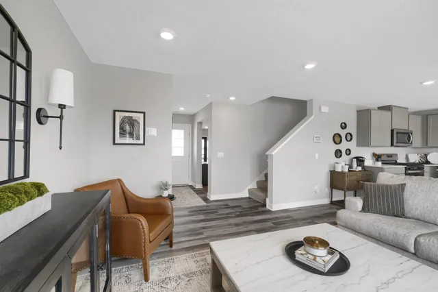 $406,700 | 1916 Highview Terrace, Shakopee, MN 55379