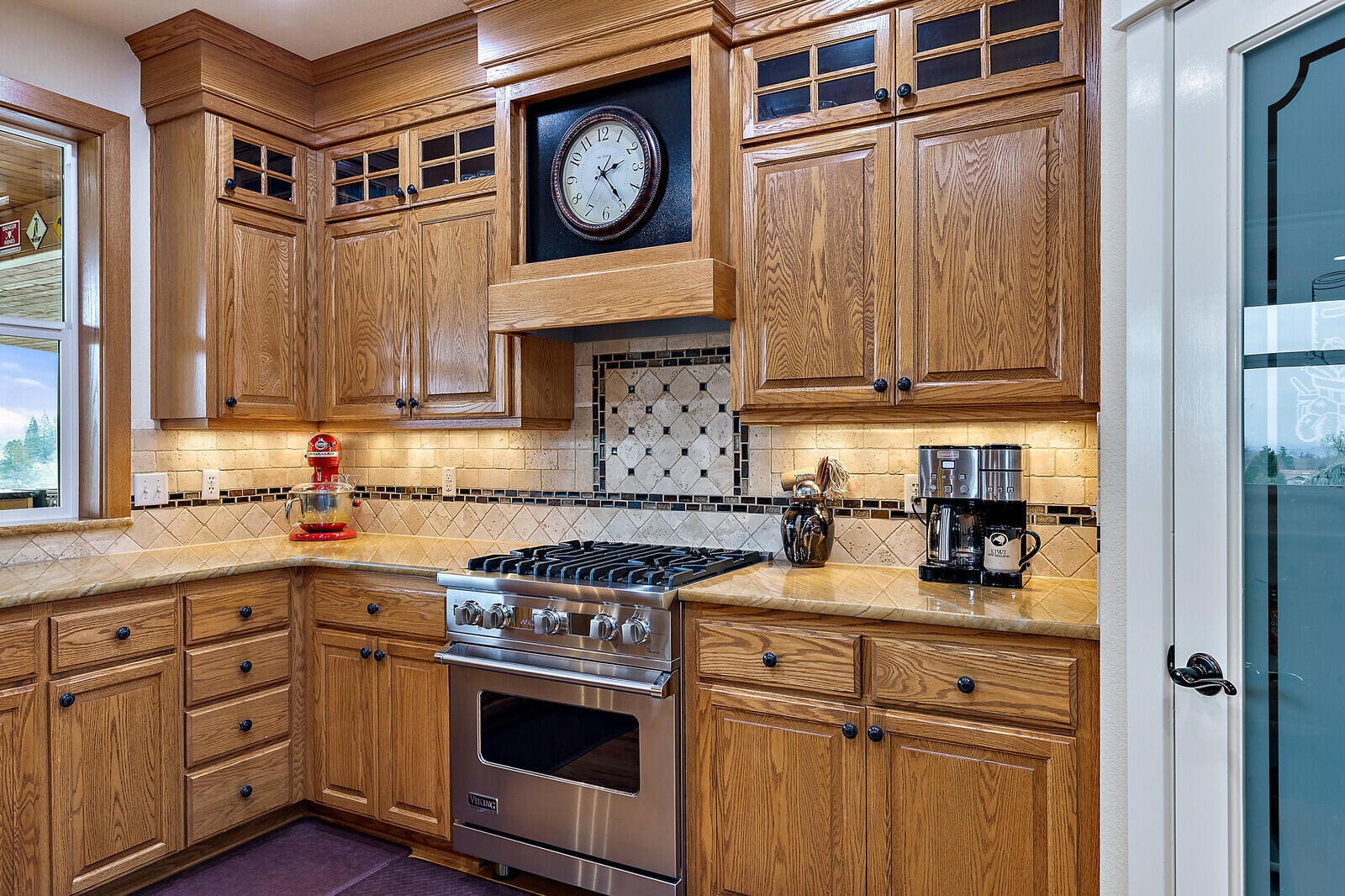 268 Hawk Road Medford, OR 97501 - Photo 17 of 54 45_HR_45_mls