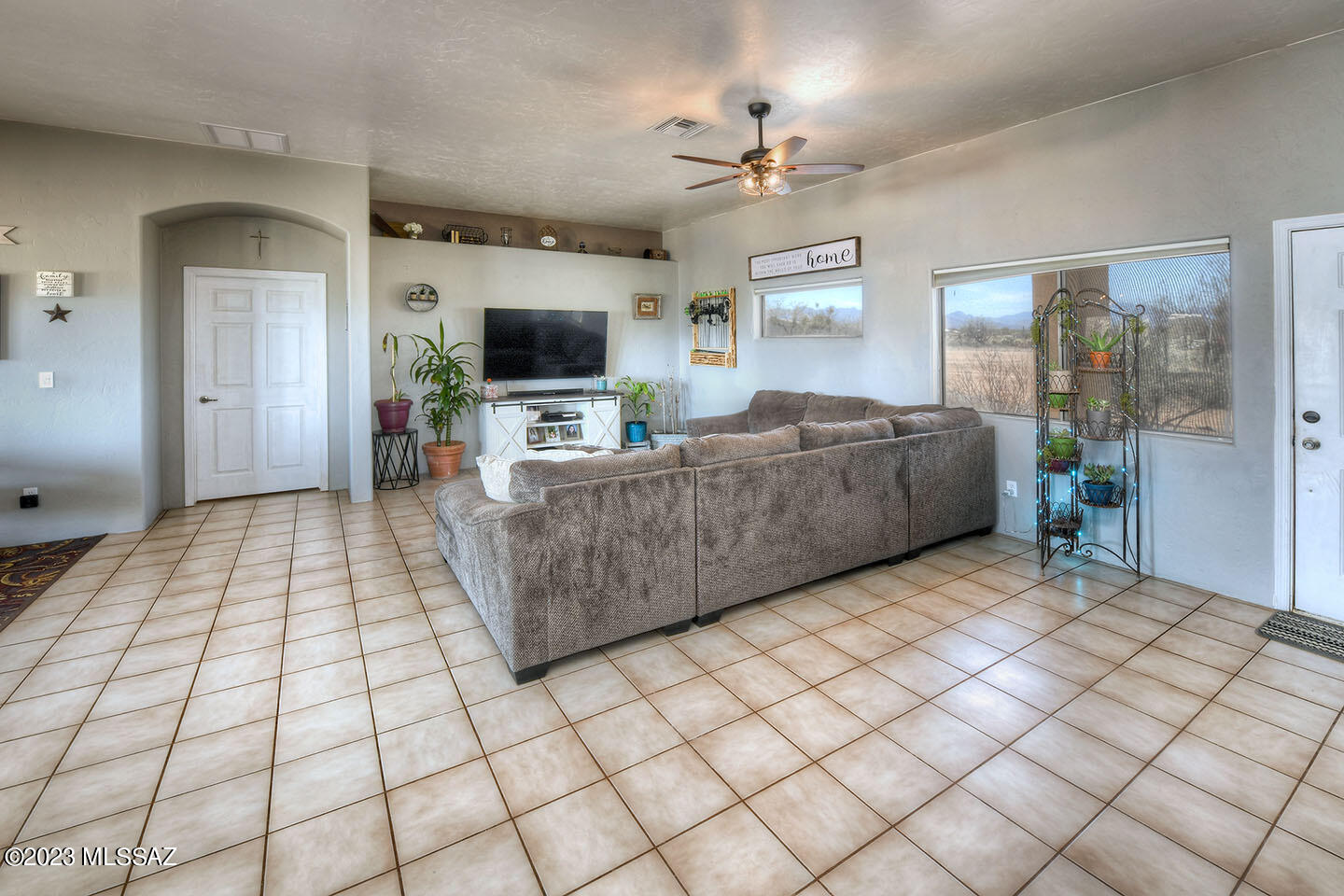 1850 West Thunder Road Vail, AZ 85641 - Photo 6 of 46 Gallery Image 6