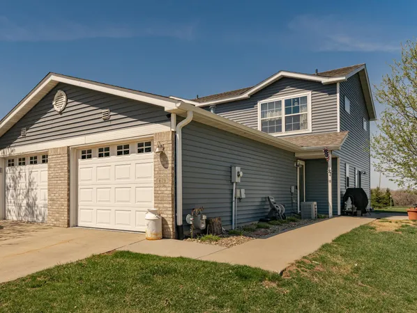 $229,900 | 619 Pointe Court Southwest, Rochester, MN 55902