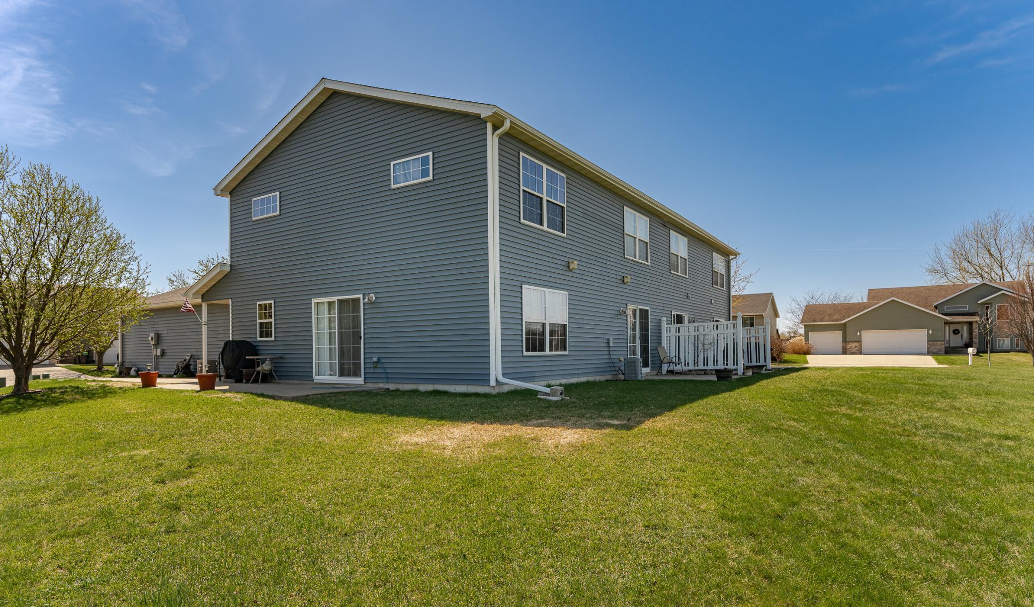 619 Pointe Court Southwest Rochester, MN 55902 - Photo 2 of 24