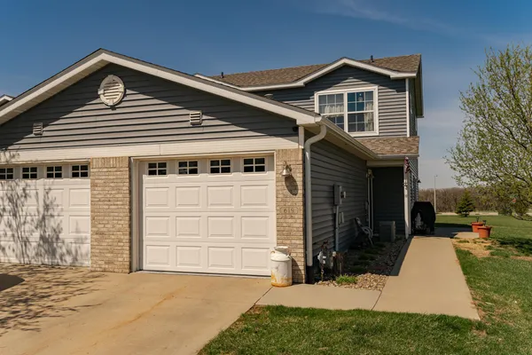 $229,900 | 619 Pointe Court Southwest, Rochester, MN 55902