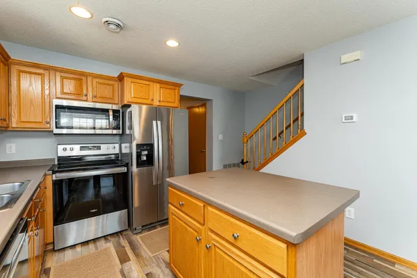$229,900 | 619 Pointe Court Southwest, Rochester, MN 55902