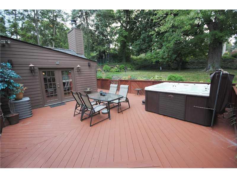 4541 Norwin Road Whitehall, PA 15236 - Photo 22 of 25 Patio/Deck.