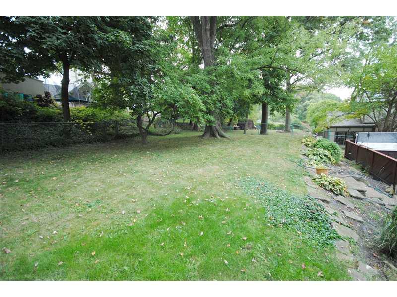 4541 Norwin Road Whitehall, PA 15236 - Photo 24 of 25 Yard/Garden.