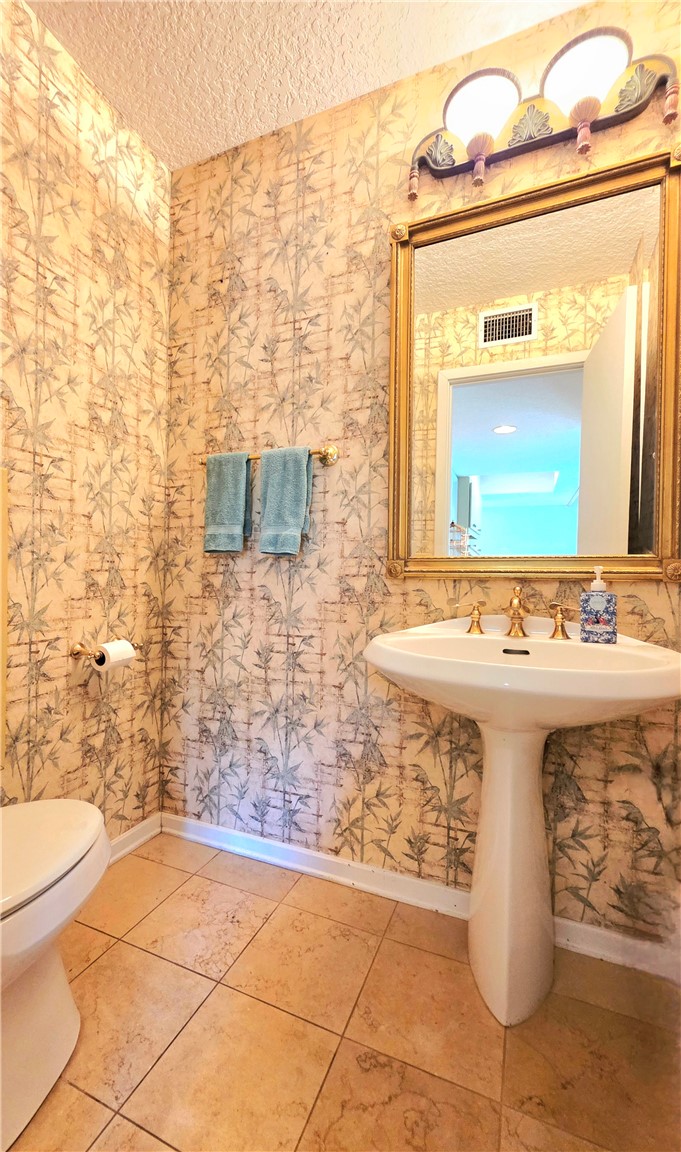 1310 Truman Street Waycross, GA 31501 - Photo 14 of 78