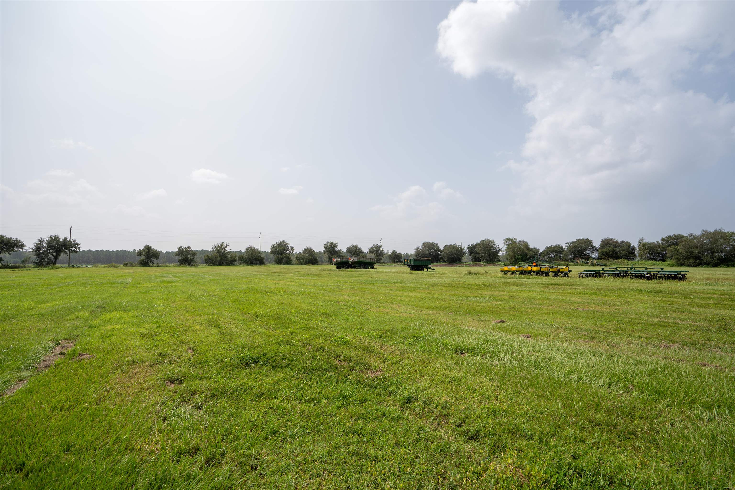 1105 County Road 13A Elkton, FL 32033 - Photo 16 of 57 a view of an ocean with houses