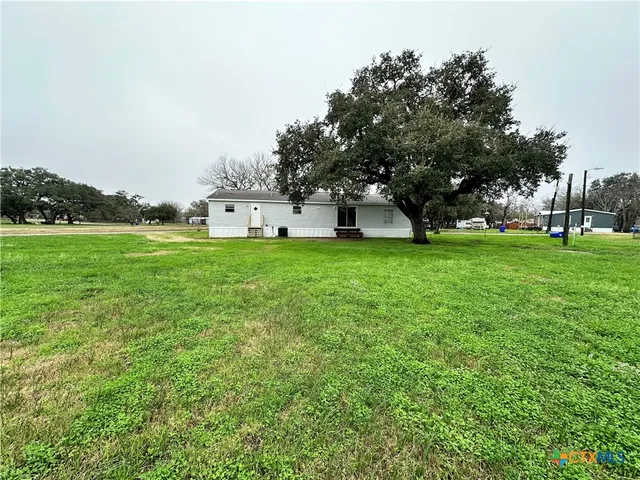 $159,000 | 410 Henrietta Street, Yoakum, TX 77995