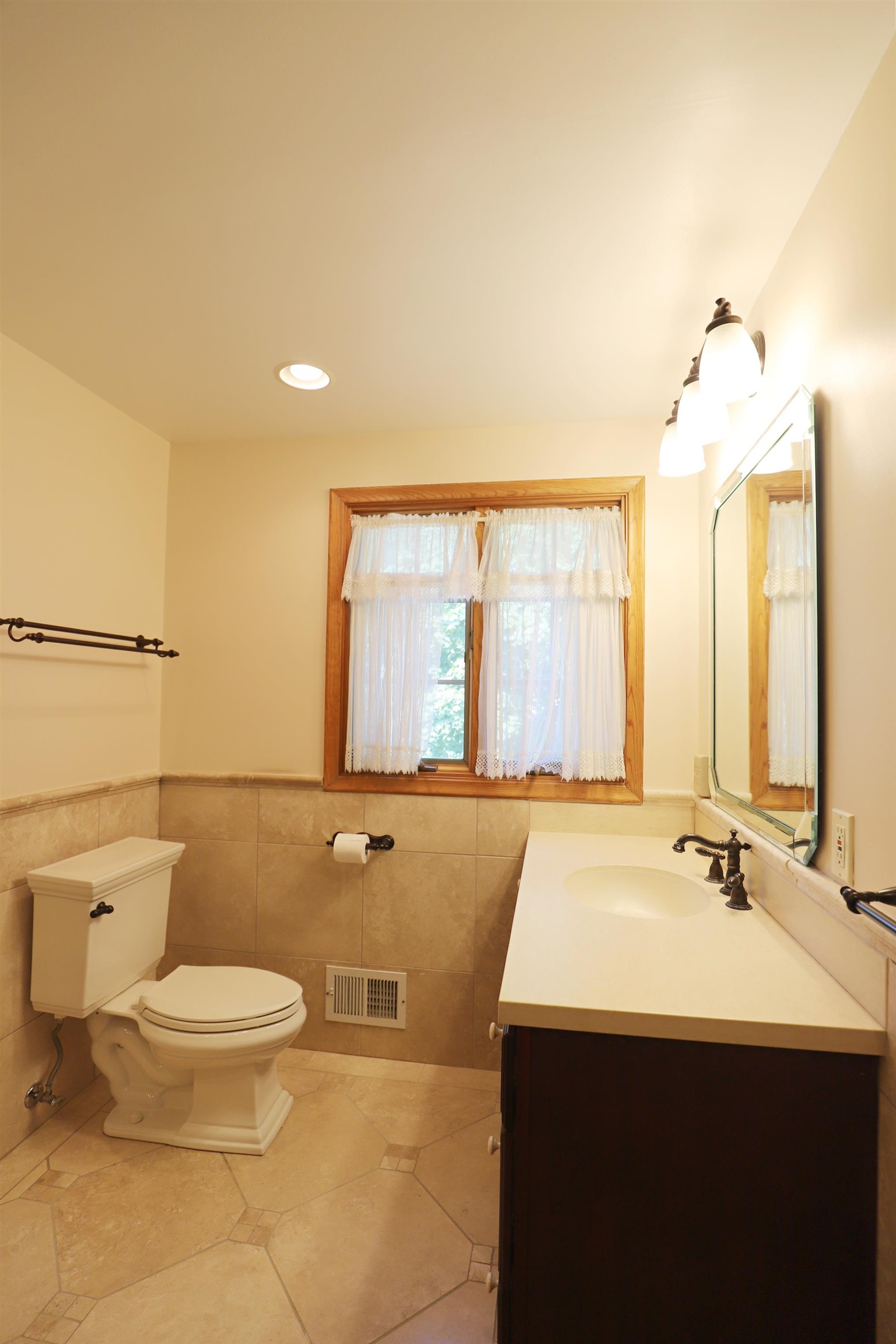 409 Holland Road Flushing, MI 48433 - Photo 28 of 35 Gallery Image 28