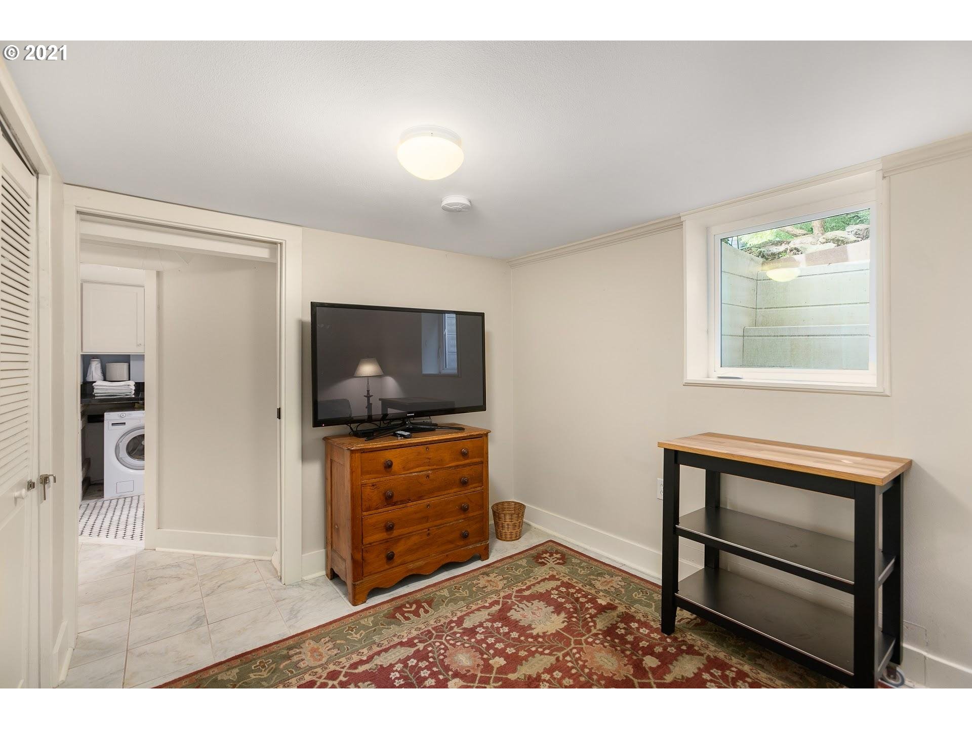 2818 Southwest Patton Road Portland, OR 97201 - Photo 22 of 31