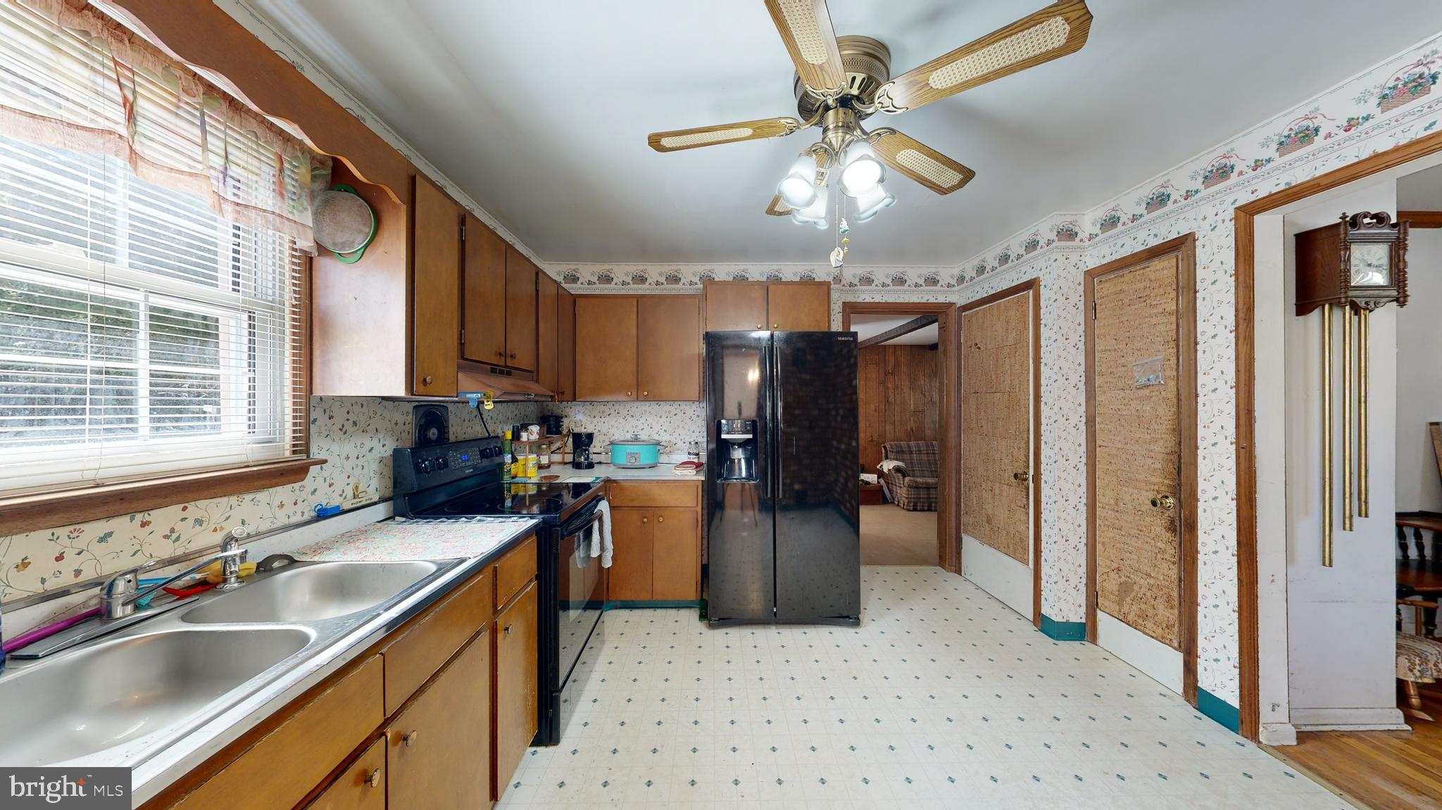 371 Post Boulevard Dover, DE 19904 - Photo 4 of 63