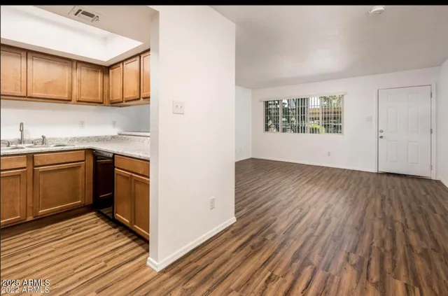 $83,000 | 3810 North Maryvale Parkway, Unit 1058, Phoenix, AZ 85031