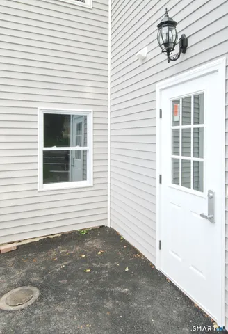 $3,550 | 58 Myano Lane, Unit 2, Stamford, CT 06902