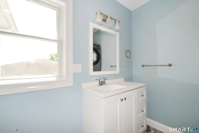 $3,550 | 58 Myano Lane, Unit 2, Stamford, CT 06902