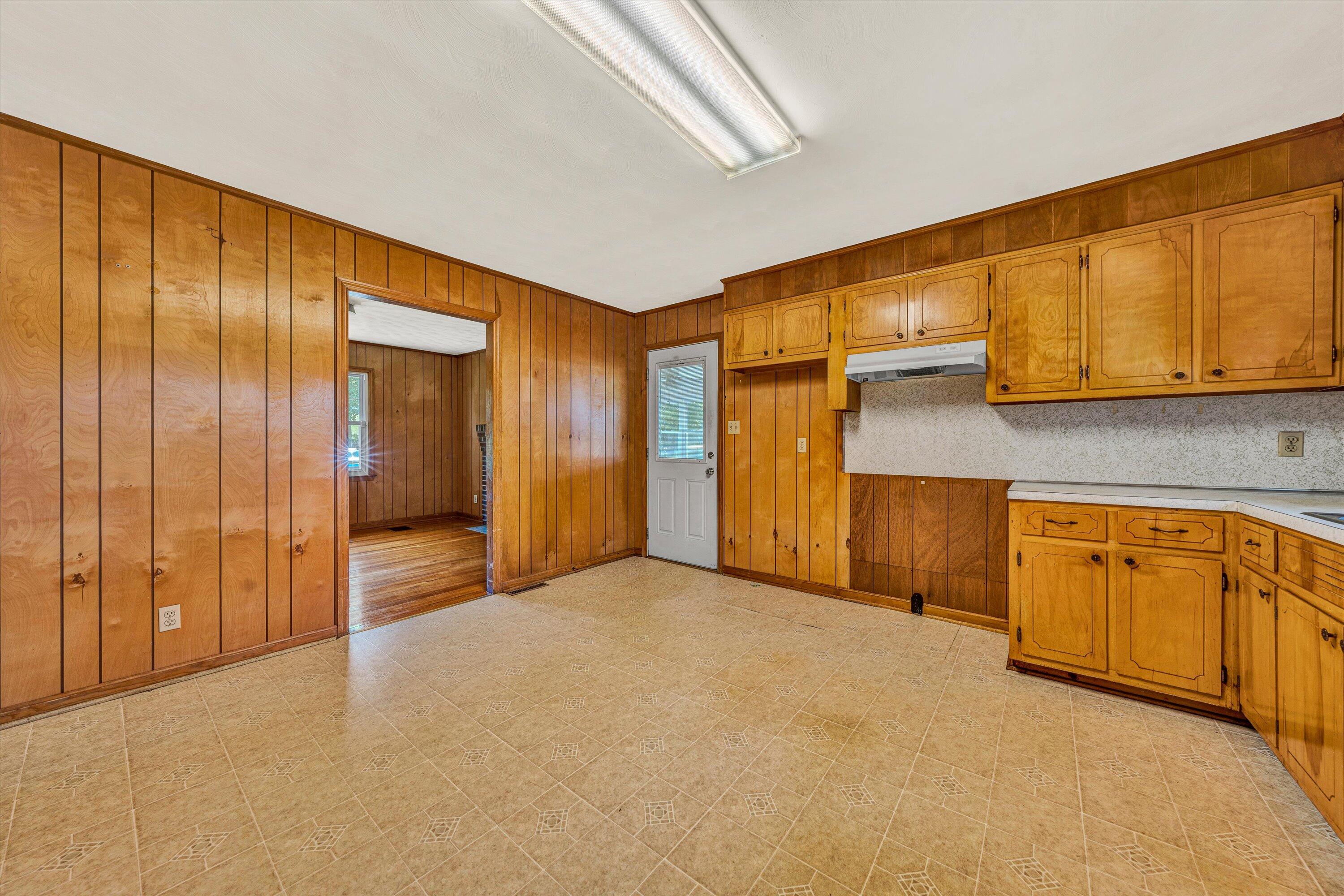 20083 Snow Creek Road Penhook, VA 24137 - Photo 6 of 31 07-DSC00013