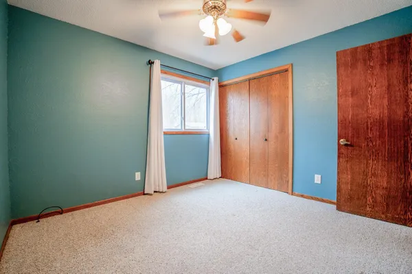 $285,000 | 600 33rd Street Northwest, Willmar, MN 56201