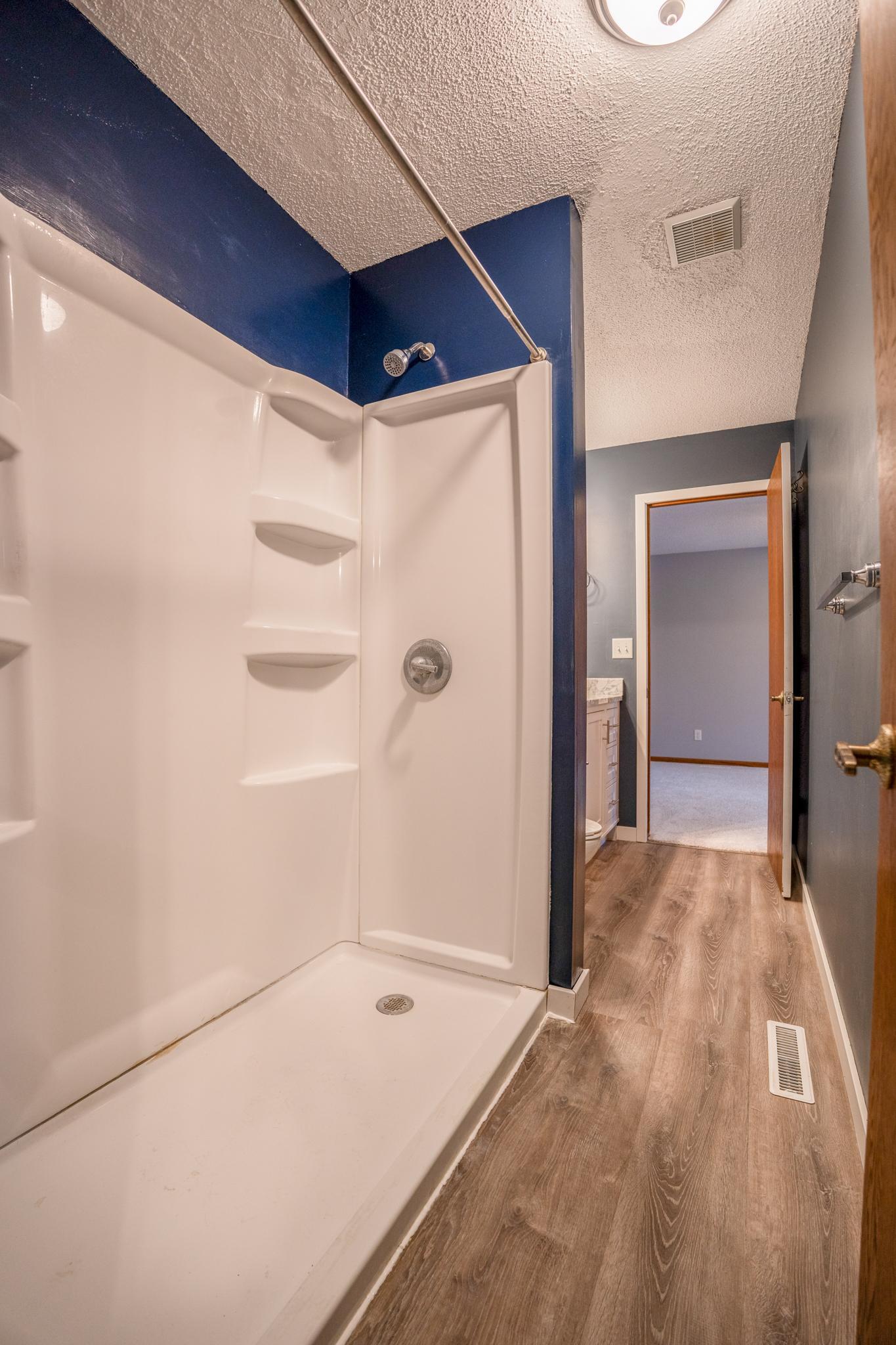 600 33rd Street Northwest Willmar, MN 56201 - Photo 18 of 33