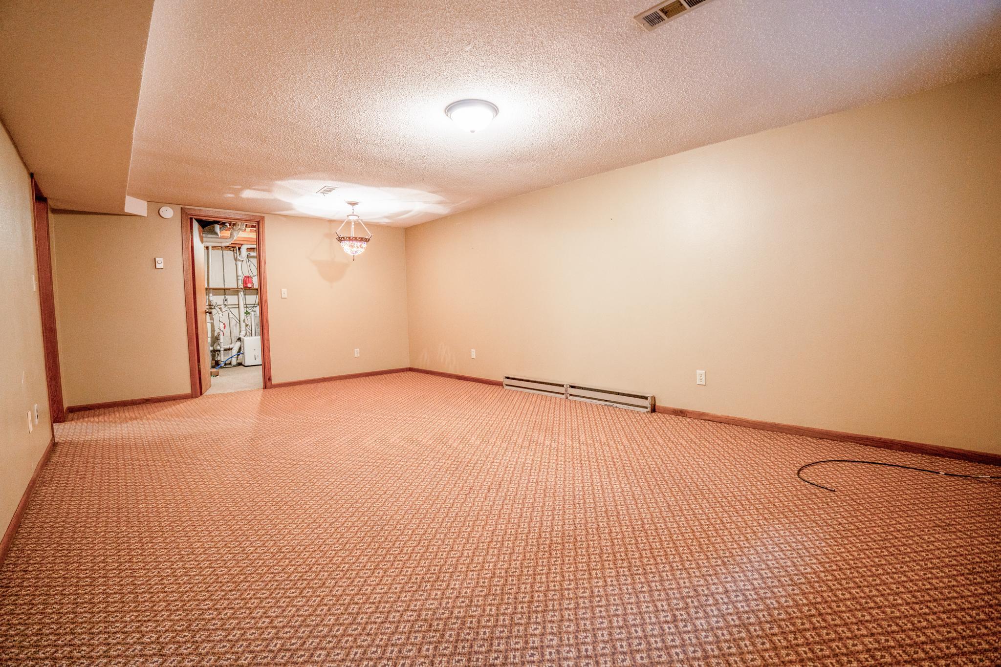 600 33rd Street Northwest Willmar, MN 56201 - Photo 24 of 33