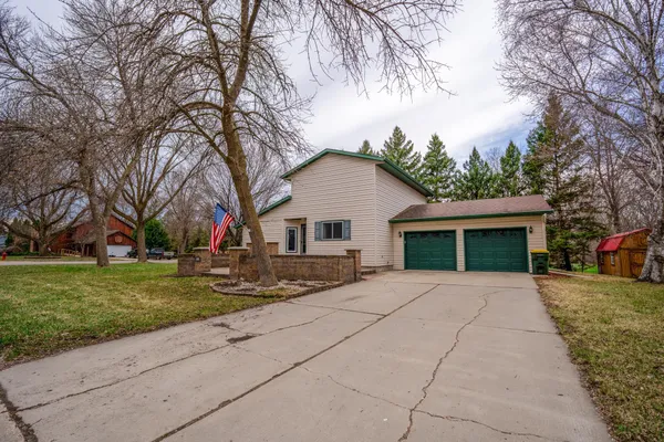 $285,000 | 600 33rd Street Northwest, Willmar, MN 56201