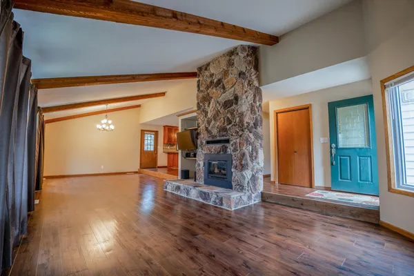$285,000 | 600 33rd Street Northwest, Willmar, MN 56201
