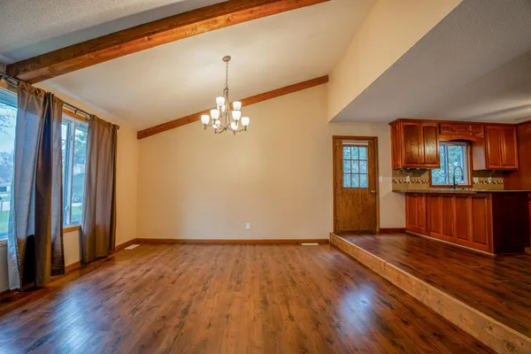 $285,000 | 600 33rd Street Northwest, Willmar, MN 56201